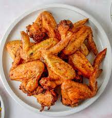 14 Wings + 6 Bottles Bud Light + 2 Toppings Pizza